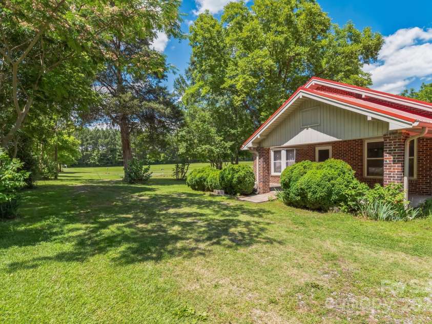 2491 Highway 274 Highway, Cherryville, NC 28021.  MLS# CAR4310737, YatesRealty ID 500. 