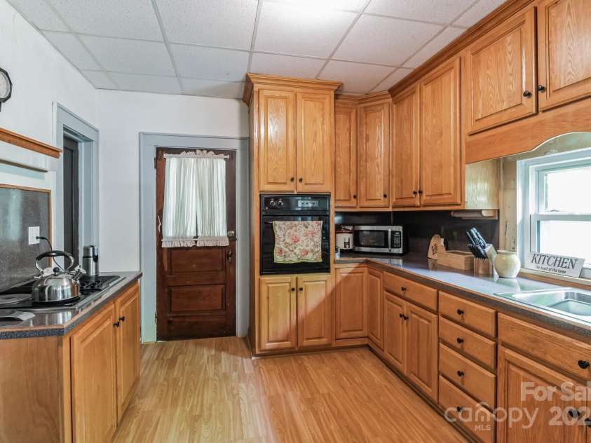 2491 Highway 274 Highway, Cherryville, NC 28021.  MLS# CAR4310737, YatesRealty ID 500. 