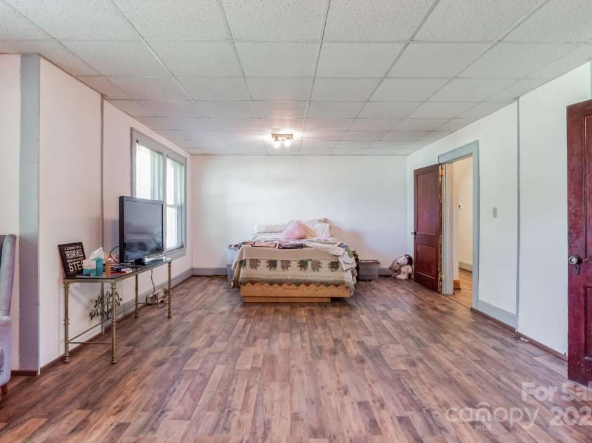 2491 Highway 274 Highway, Cherryville, NC 28021.  MLS# CAR4310737, YatesRealty ID 500. 