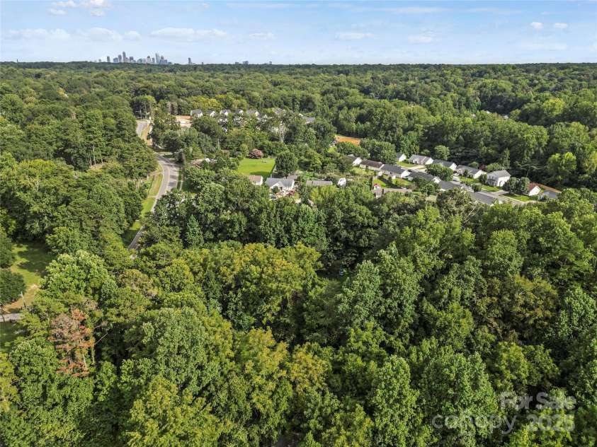 6109 Paw Creek Road, Charlotte, NC 28214.  MLS# CAR4286051, YatesRealty ID 500. 