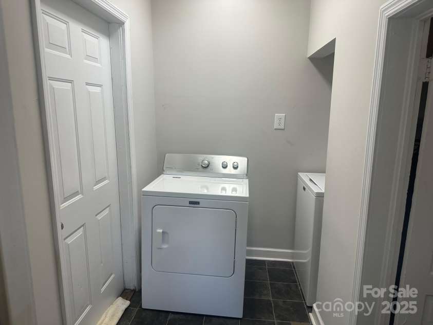 211 2nd Street, Kershaw, SC 29067.  MLS# CAR4243614, YatesRealty ID 5000. 