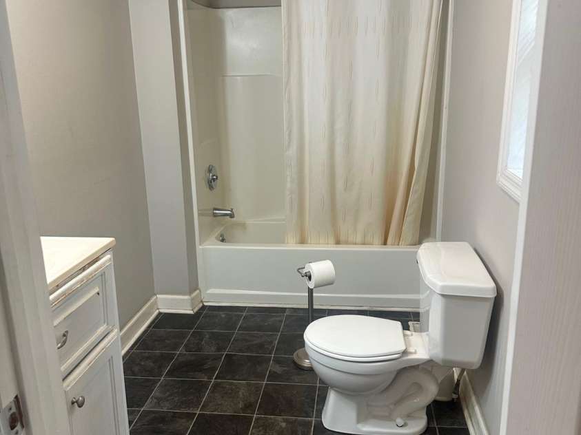 211 2nd Street, Kershaw, SC 29067.  MLS# CAR4243614, YatesRealty ID 5000. 