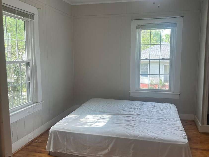 211 2nd Street, Kershaw, SC 29067.  MLS# CAR4243614, YatesRealty ID 5000. 