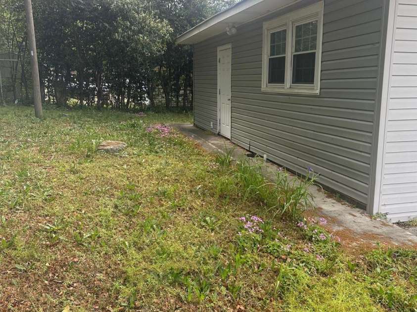 211 2nd Street, Kershaw, SC 29067.  MLS# CAR4243614, YatesRealty ID 5000. 