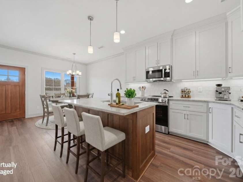 4957 Southview Drive, Hickory, NC 28602.  MLS# CAR4411205, YatesRealty ID 5000. Virtually Staged