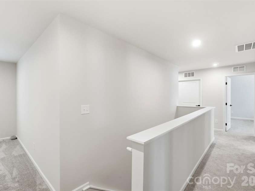 10253 Florentine Way, Charlotte, NC 28214.  MLS# CAR4422774, YatesRealty ID 50000. 