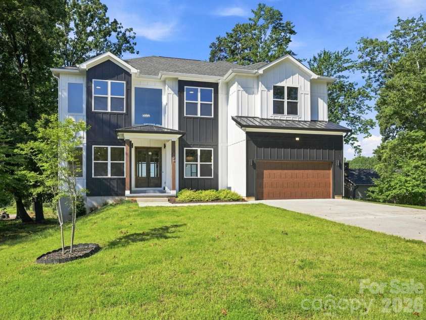 124 Clipper Lane, Mooresville, NC 28117.  MLS# CAR4408282, YatesRealty ID 50001. 
