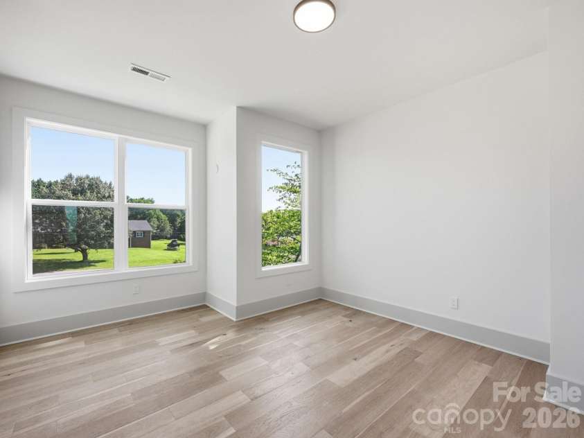 124 Clipper Lane, Mooresville, NC 28117.  MLS# CAR4408282, YatesRealty ID 50001. 