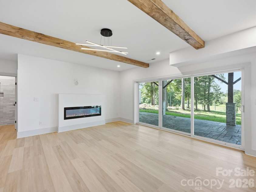 124 Clipper Lane, Mooresville, NC 28117.  MLS# CAR4408282, YatesRealty ID 50001. 