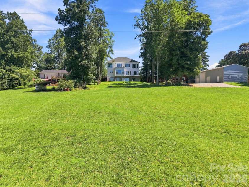 124 Clipper Lane, Mooresville, NC 28117.  MLS# CAR4408282, YatesRealty ID 50001. 