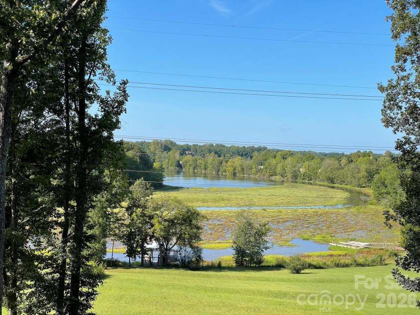 124 Clipper Lane, Mooresville, NC 28117.  MLS# CAR4408282, YatesRealty ID 50001. 