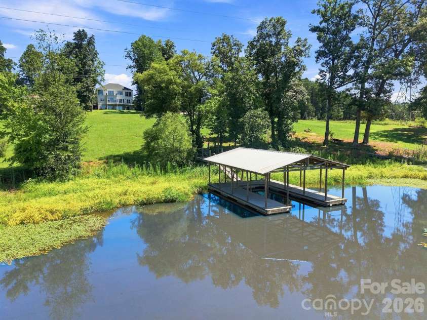 124 Clipper Lane, Mooresville, NC 28117.  MLS# CAR4408282, YatesRealty ID 50001. 