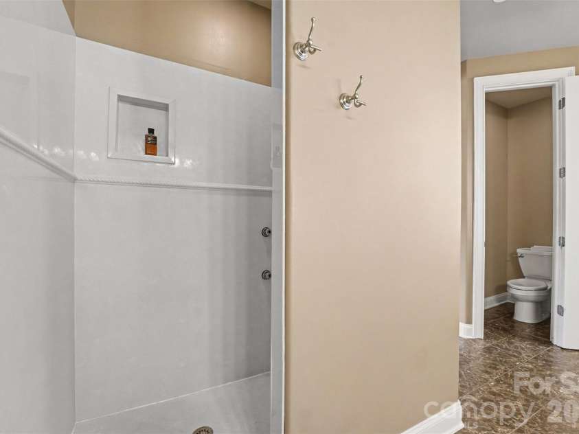120 Palos Verde Drive, Mooresville, NC 28117.  MLS# CAR4422974, YatesRealty ID 50003. 
