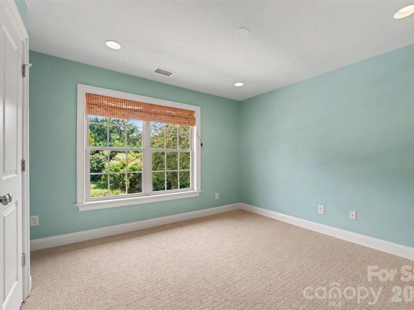 120 Palos Verde Drive, Mooresville, NC 28117.  MLS# CAR4422974, YatesRealty ID 50003. 