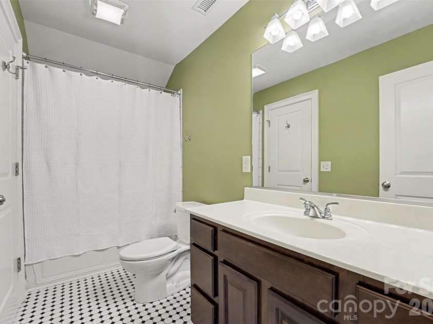 120 Palos Verde Drive, Mooresville, NC 28117.  MLS# CAR4422974, YatesRealty ID 50003. 