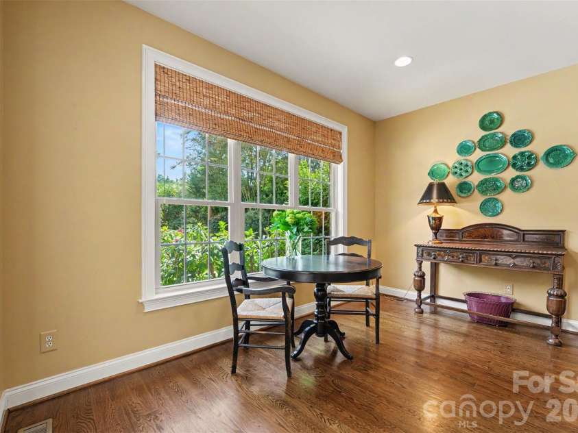 120 Palos Verde Drive, Mooresville, NC 28117.  MLS# CAR4422974, YatesRealty ID 50003. Kitchen table area