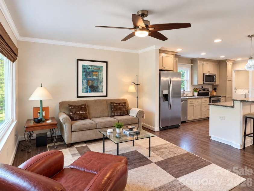 2720 Shamrock Drive, Charlotte, NC 28205.  MLS# CAR4413425, YatesRealty ID 50005. 