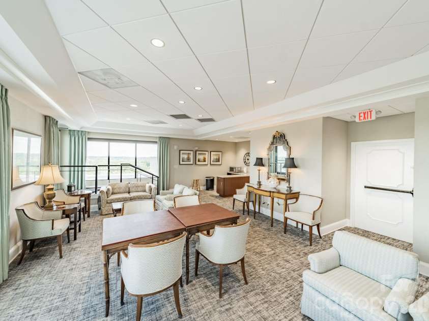 1530 Queens Road, Charlotte, NC 28207.  MLS# CAR4413121, YatesRealty ID 50008. The Starlight Room