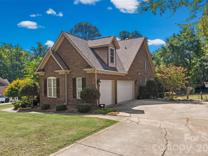 1397 Ridgewood Drive, Rock Hill, SC 29732.  MLS# CAR4423330, YatesRealty ID 50009. 