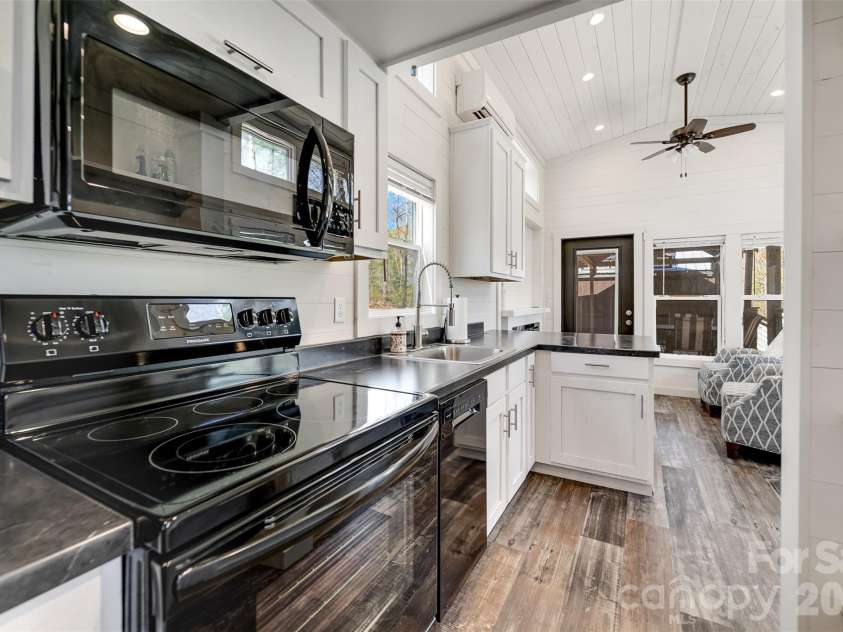 163 Simplicity Woods Drive, Franklin, NC 28734.  MLS# CAR4359834, YatesRealty ID 5001. 