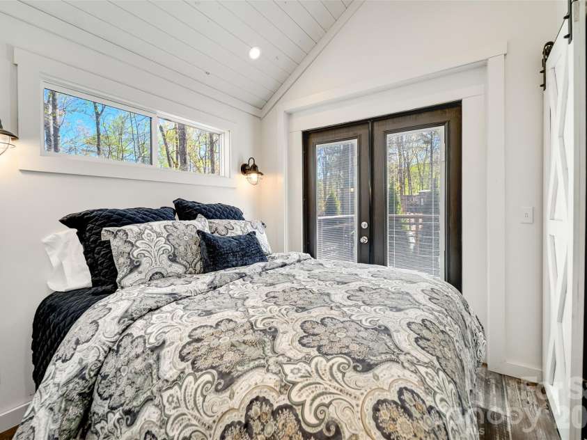 163 Simplicity Woods Drive, Franklin, NC 28734.  MLS# CAR4359834, YatesRealty ID 5001. 