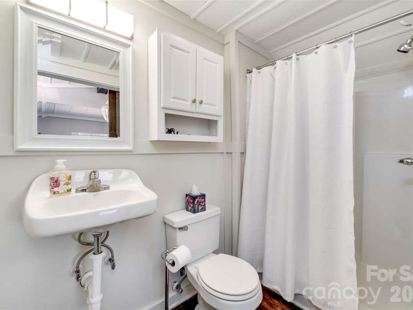 163 Simplicity Woods Drive, Franklin, NC 28734.  MLS# CAR4359834, YatesRealty ID 5001. 