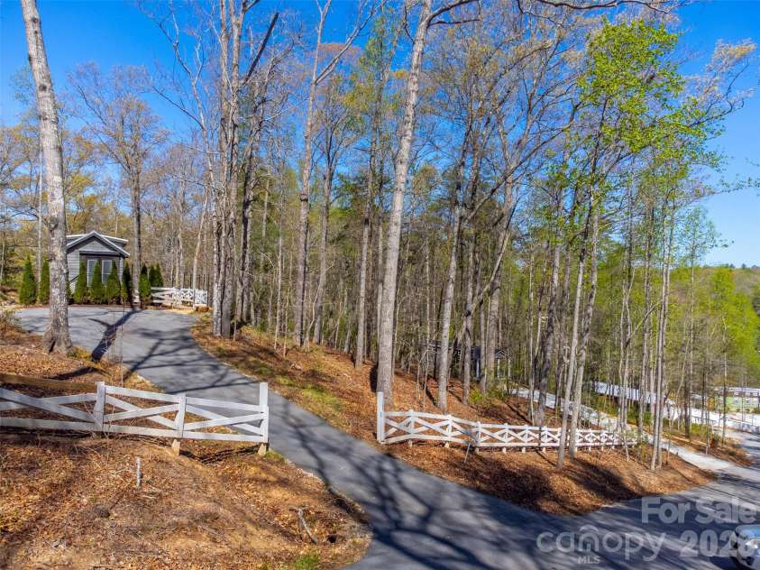 163 Simplicity Woods Drive, Franklin, NC 28734.  MLS# CAR4359834, YatesRealty ID 5001. 