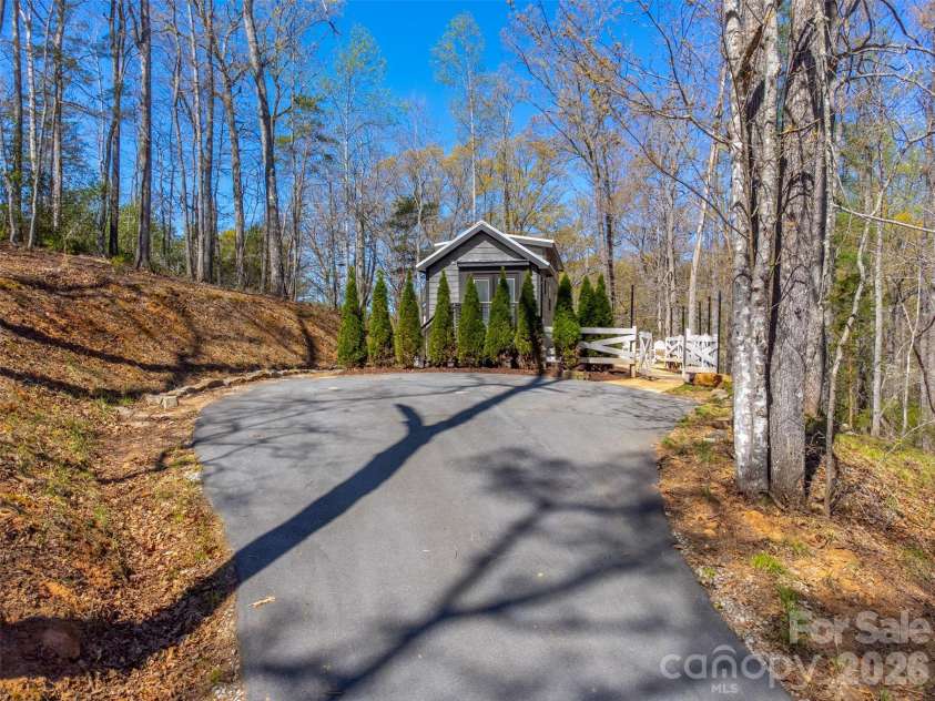 163 Simplicity Woods Drive, Franklin, NC 28734.  MLS# CAR4359834, YatesRealty ID 5001. 