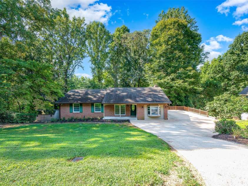 247 Spring Shore Road, Statesville, NC 28677.  MLS# CAR4423514, YatesRealty ID 50013. 