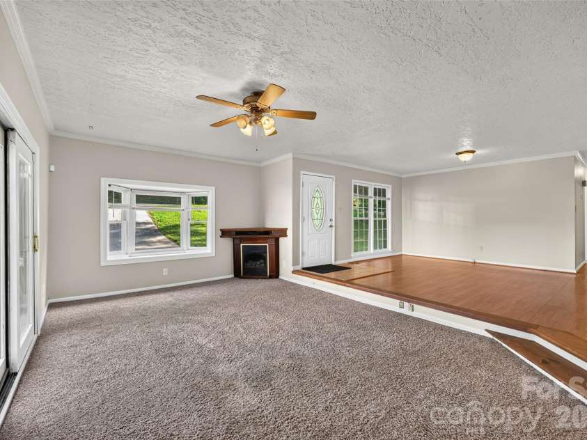 247 Spring Shore Road, Statesville, NC 28677.  MLS# CAR4423514, YatesRealty ID 50013. 