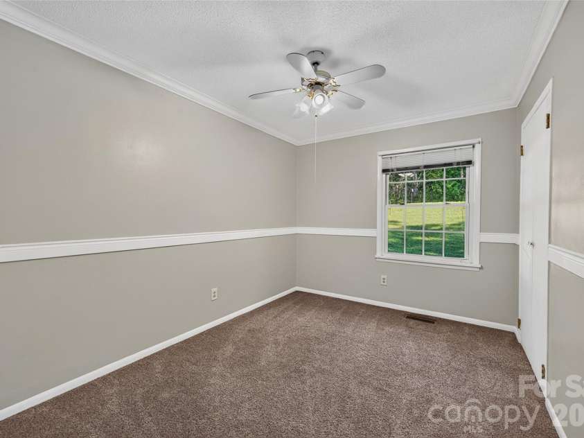 247 Spring Shore Road, Statesville, NC 28677.  MLS# CAR4423514, YatesRealty ID 50013. 