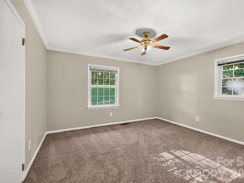 247 Spring Shore Road, Statesville, NC 28677.  MLS# CAR4423514, YatesRealty ID 50013. 
