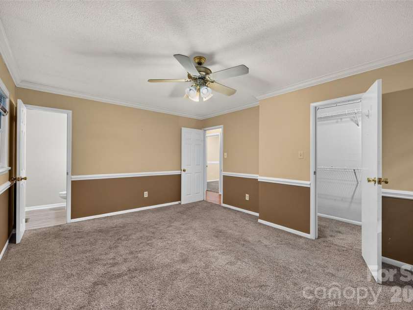 247 Spring Shore Road, Statesville, NC 28677.  MLS# CAR4423514, YatesRealty ID 50013. 