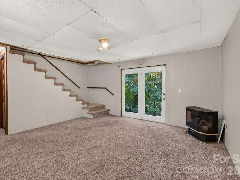 247 Spring Shore Road, Statesville, NC 28677.  MLS# CAR4423514, YatesRealty ID 50013. 