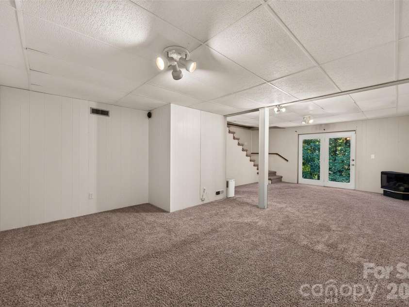 247 Spring Shore Road, Statesville, NC 28677.  MLS# CAR4423514, YatesRealty ID 50013. 