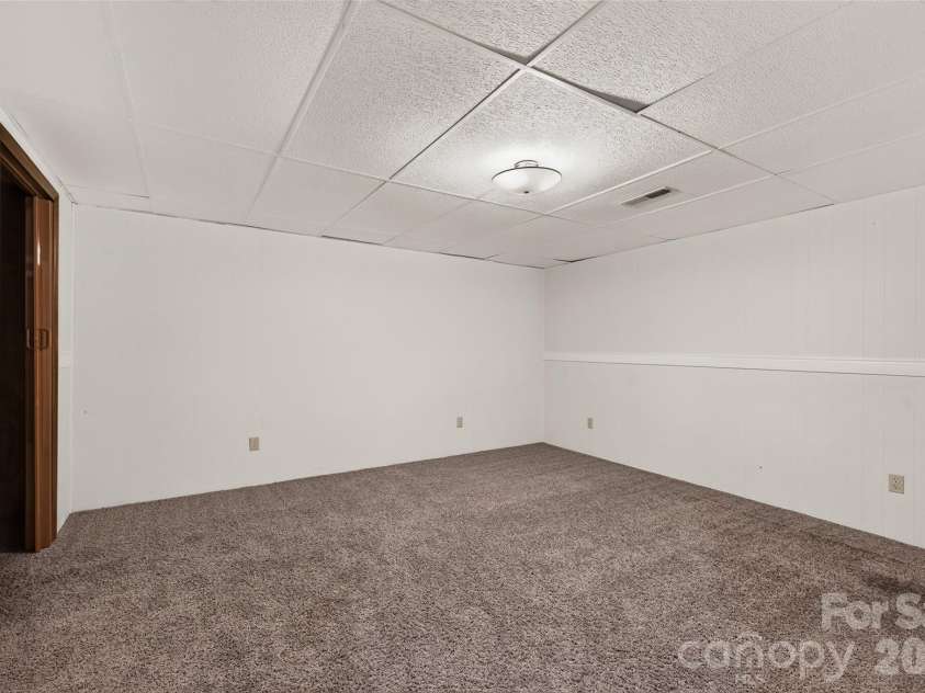 247 Spring Shore Road, Statesville, NC 28677.  MLS# CAR4423514, YatesRealty ID 50013. 