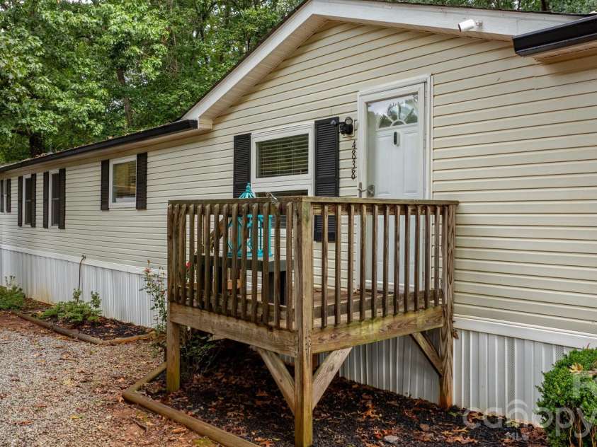4838 Lakota Way Road, Maiden, NC 28650.  MLS# CAR4423259, YatesRealty ID 50014. 