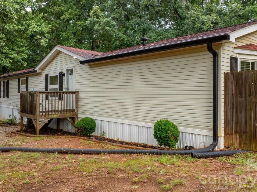 4838 Lakota Way Road, Maiden, NC 28650.  MLS# CAR4423259, YatesRealty ID 50014. 