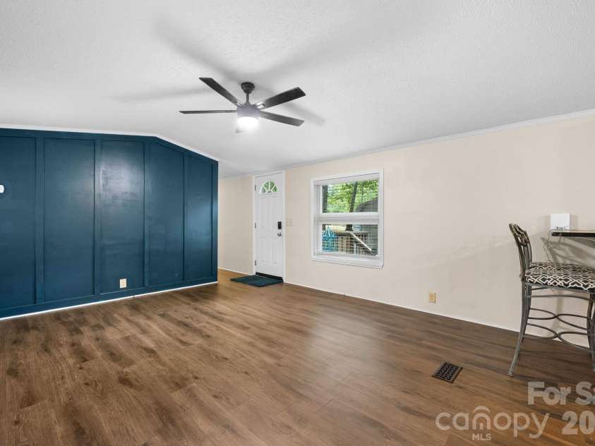 4838 Lakota Way Road, Maiden, NC 28650.  MLS# CAR4423259, YatesRealty ID 50014. 