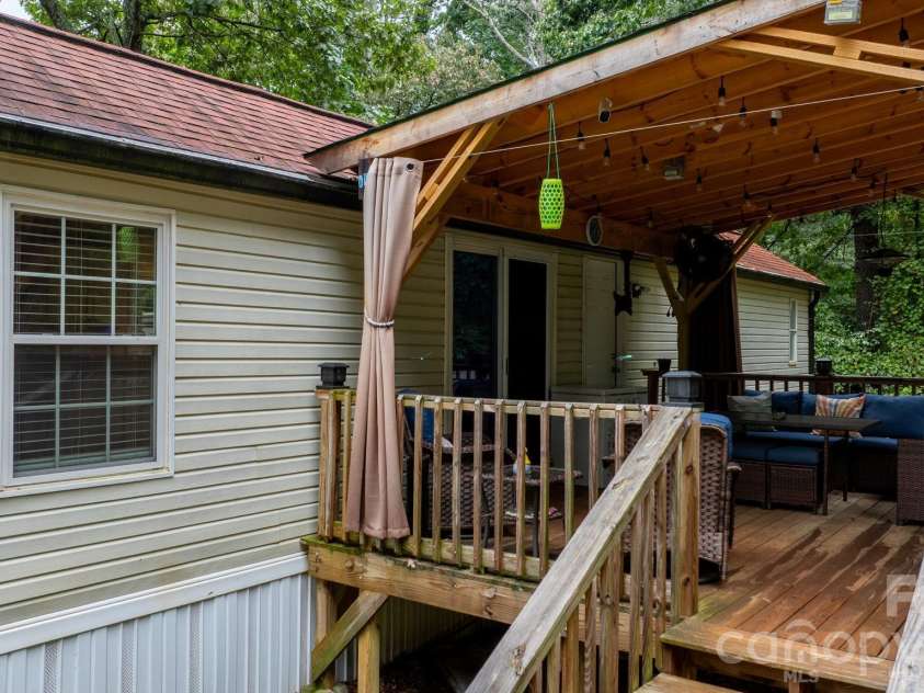 4838 Lakota Way Road, Maiden, NC 28650.  MLS# CAR4423259, YatesRealty ID 50014. 