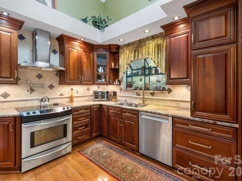55 Heritage Drive, Lake Wylie, SC 29710.  MLS# CAR4423377, YatesRealty ID 50015. 