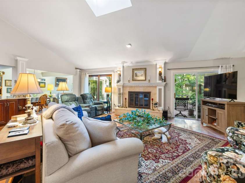 55 Heritage Drive, Lake Wylie, SC 29710.  MLS# CAR4423377, YatesRealty ID 50015. 