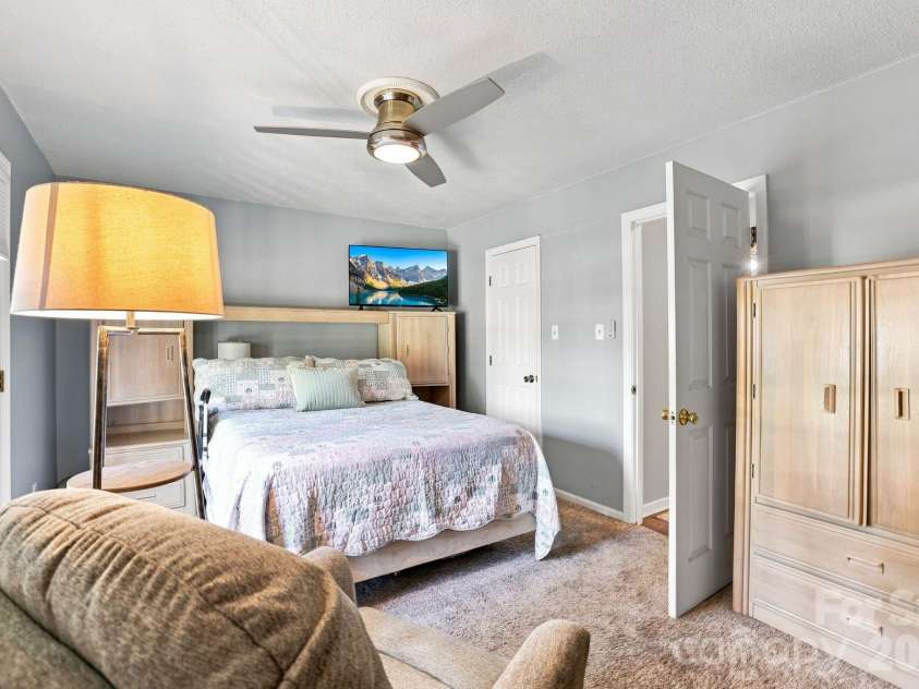 5421 Woodside Drive, Rock Hill, SC 29732.  MLS# CAR4423453, YatesRealty ID 50017. 