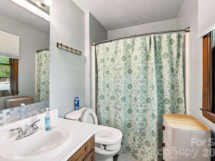 5421 Woodside Drive, Rock Hill, SC 29732.  MLS# CAR4423453, YatesRealty ID 50017. 