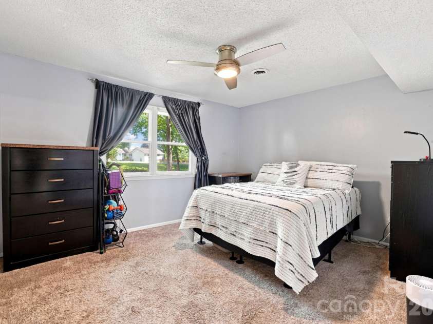 5421 Woodside Drive, Rock Hill, SC 29732.  MLS# CAR4423453, YatesRealty ID 50017. 