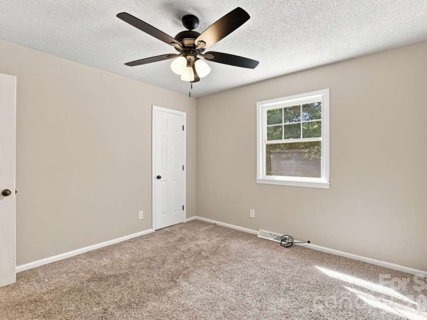 5421 Woodside Drive, Rock Hill, SC 29732.  MLS# CAR4423453, YatesRealty ID 50017. 