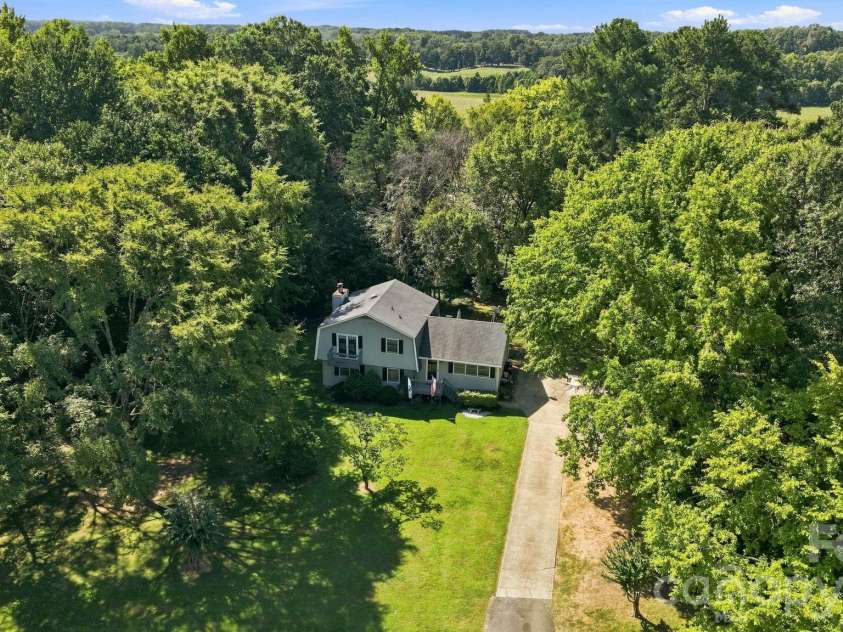 5421 Woodside Drive, Rock Hill, SC 29732.  MLS# CAR4423453, YatesRealty ID 50017. 