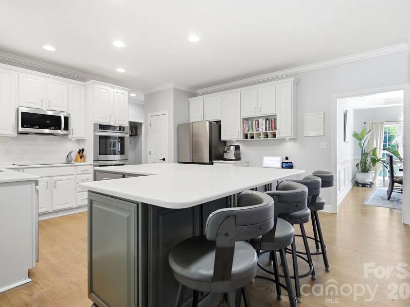 2529 Shady Reach Lane, Charlotte, NC 28214.  MLS# CAR4421103, YatesRealty ID 50018. 