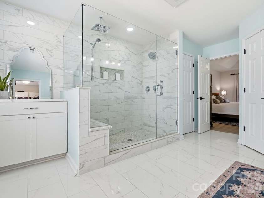 2529 Shady Reach Lane, Charlotte, NC 28214.  MLS# CAR4421103, YatesRealty ID 50018. 
