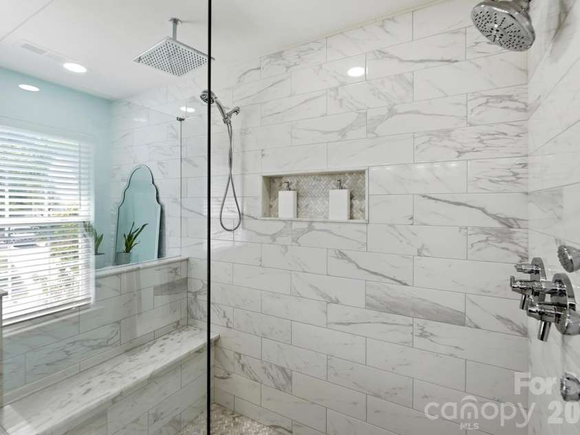 2529 Shady Reach Lane, Charlotte, NC 28214.  MLS# CAR4421103, YatesRealty ID 50018. 